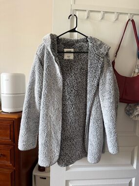 PINK Victoria's Secret Gray Shaggy Fuzzy Jacket